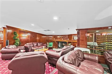 383 Metacom Avenue Bristol RI 02809