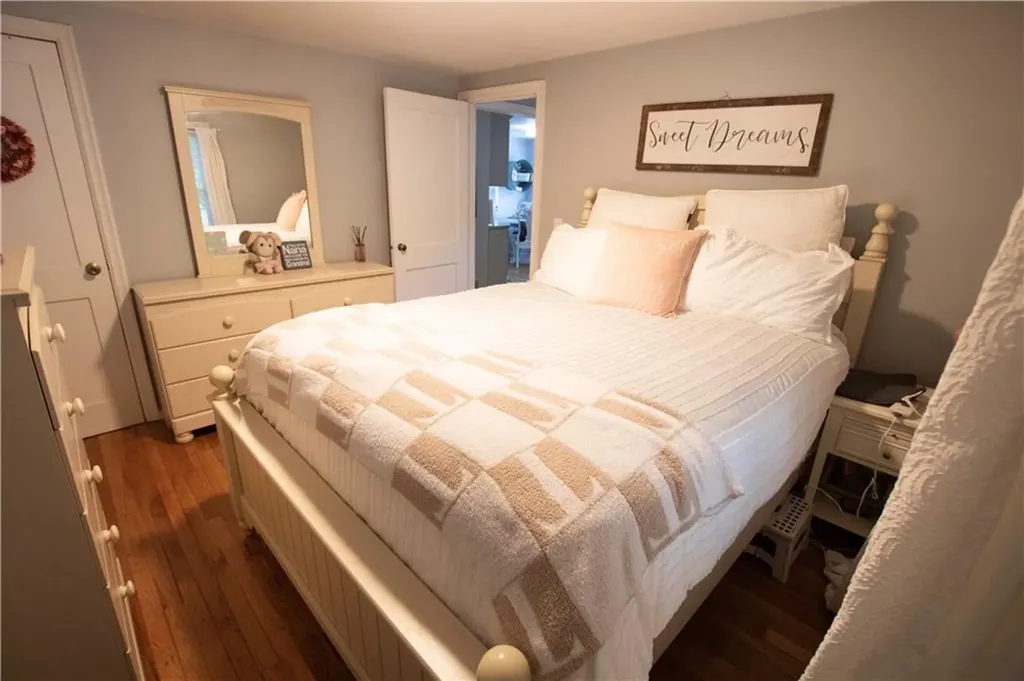 48 Norfolk Road Warwick RI 02886