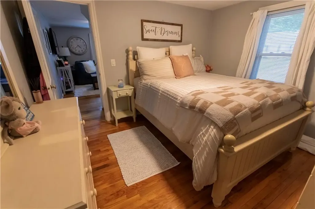 48 Norfolk Road Warwick RI 02886