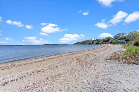 200 Fleetwood Drive North Kingstown RI 02874
