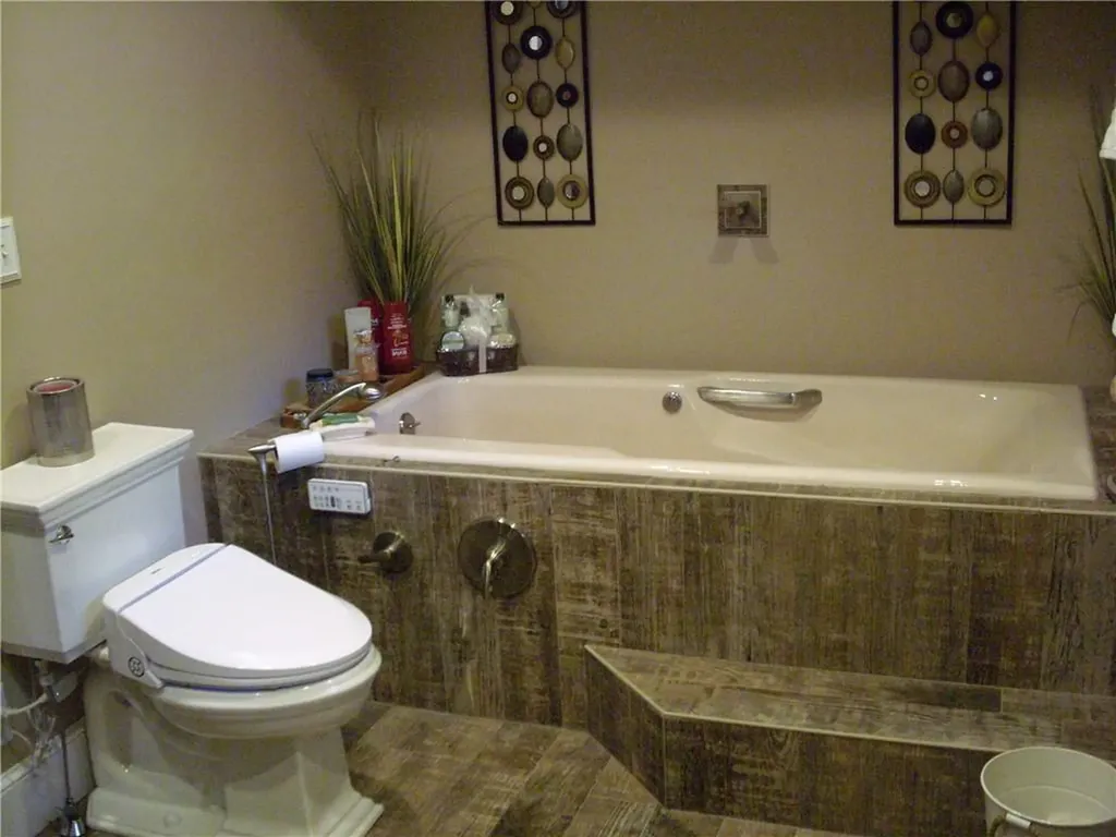 103 Overbrook Avenue Warwick RI 02889