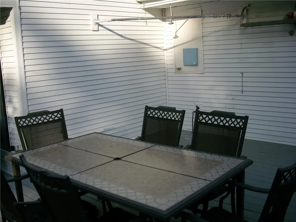 103 Overbrook Avenue Warwick RI 02889