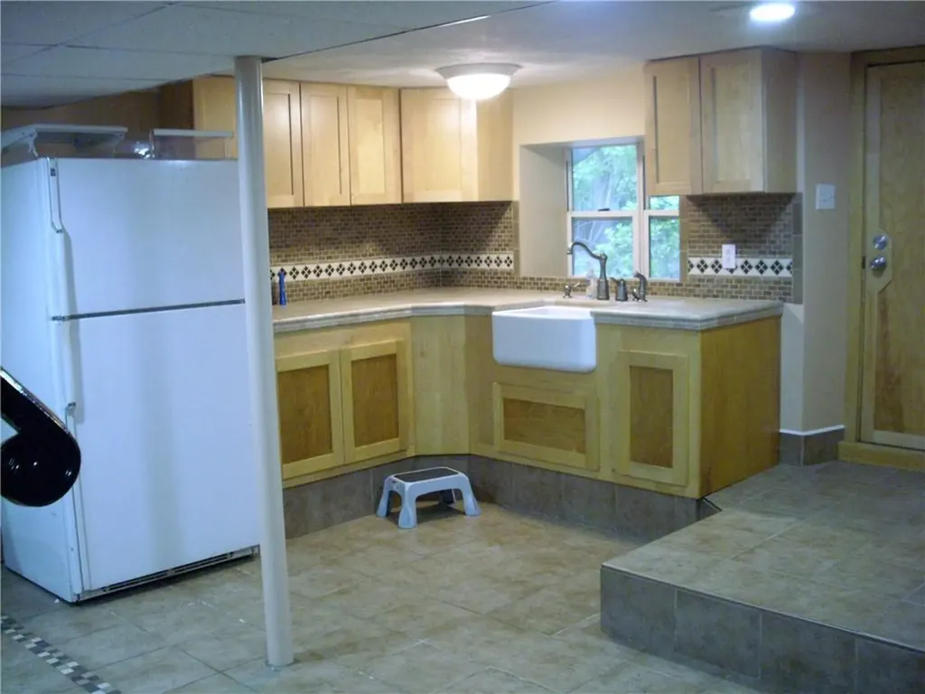 103 Overbrook Avenue Warwick RI 02889