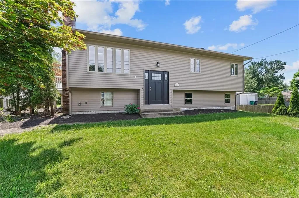 64 Waverly Street Warwick RI 02889