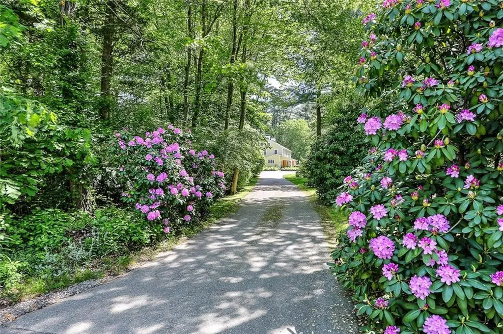 3435 Diamond Hill Road Cumberland RI 02864