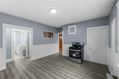 31 Peach Hill Avenue North Providence RI 02911