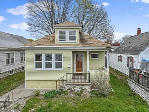 31 Peach Hill Avenue North Providence RI 02911