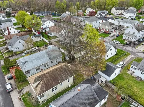 31 Peach Hill Avenue North Providence RI 02911