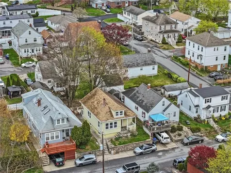 31 Peach Hill Avenue North Providence RI 02911