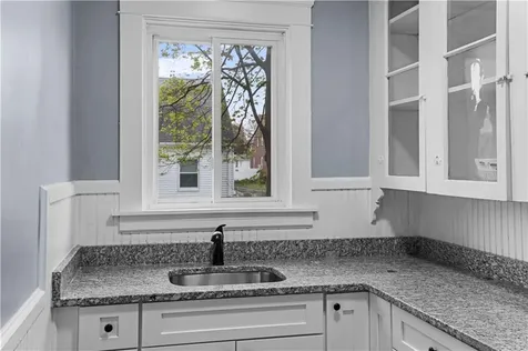 31 Peach Hill Avenue North Providence RI 02911