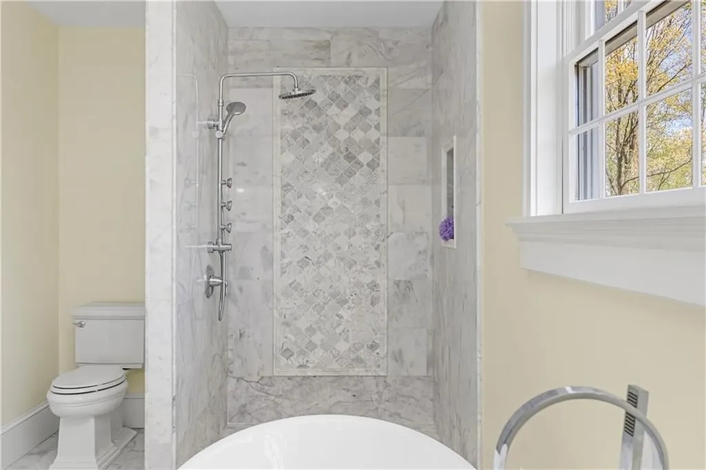 38 Merriam Lane Sutton MA 01590