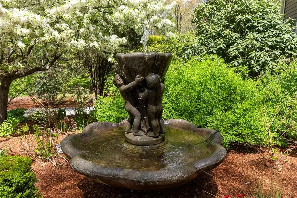 38 Merriam Lane Sutton MA 01590