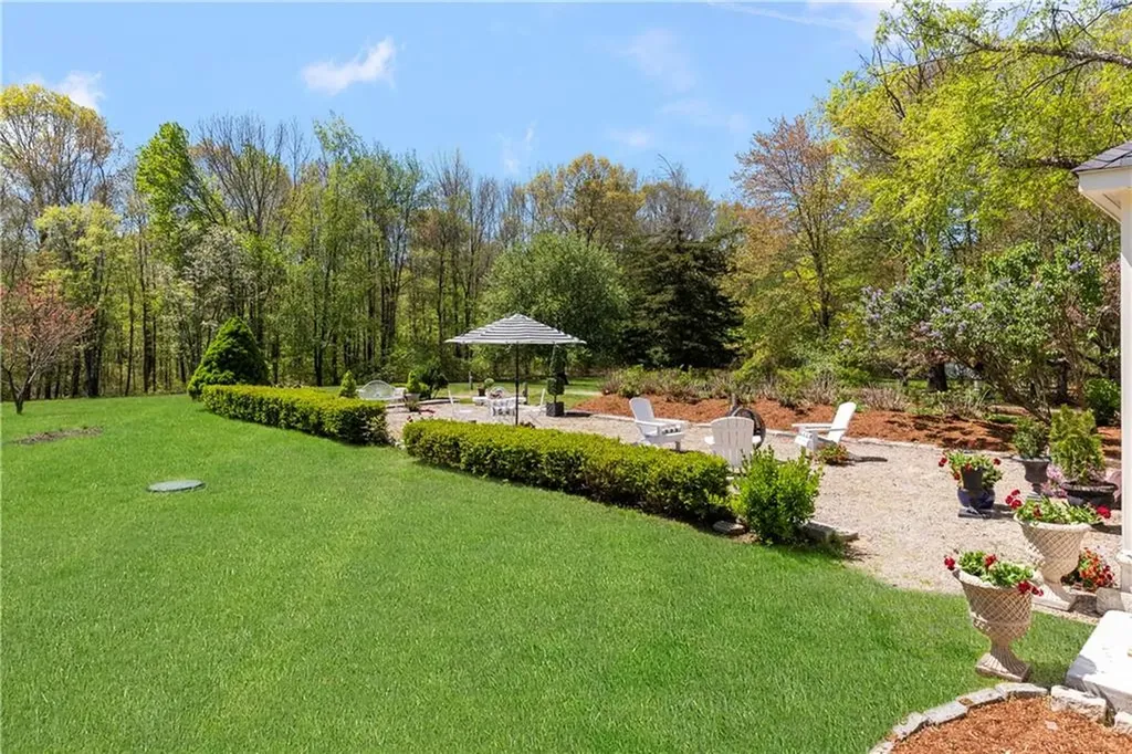 38 Merriam Lane Sutton MA 01590