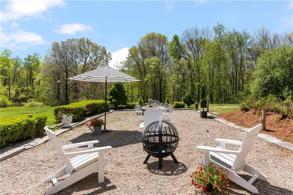 38 Merriam Lane Sutton MA 01590