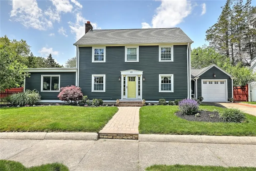63 Hastings Avenue Pawtucket RI 02861
