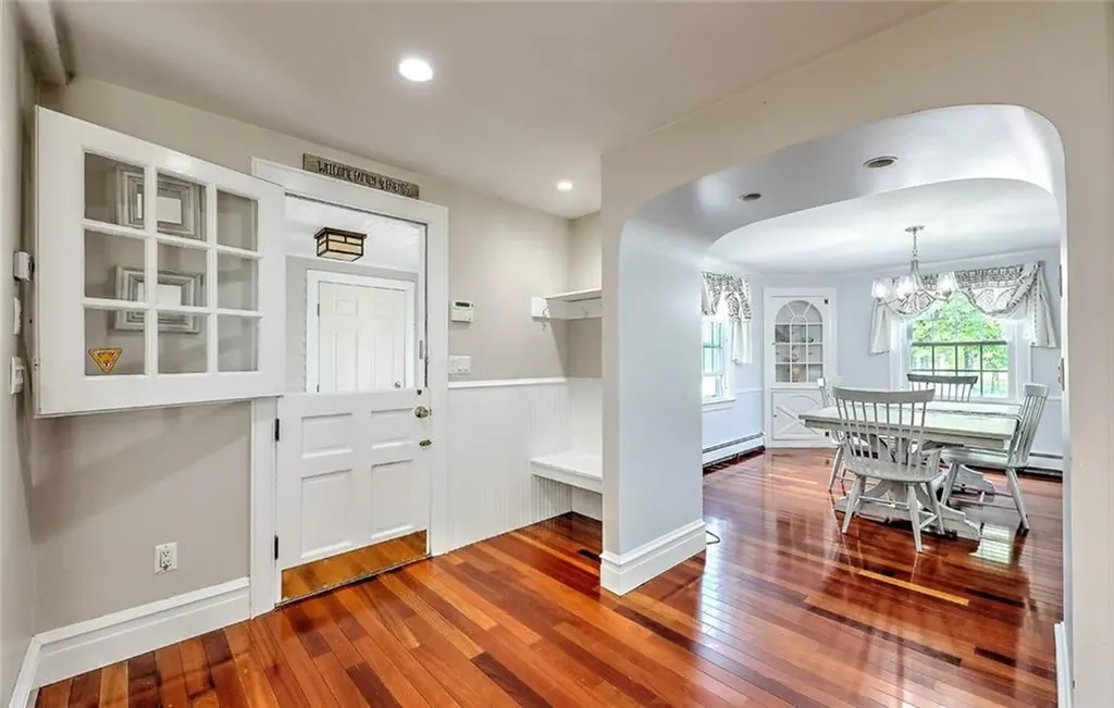 63 Hastings Avenue Pawtucket RI 02861