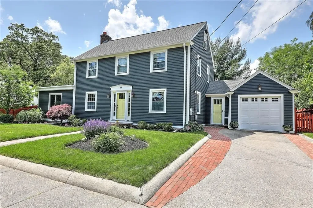 63 Hastings Avenue Pawtucket RI 02861