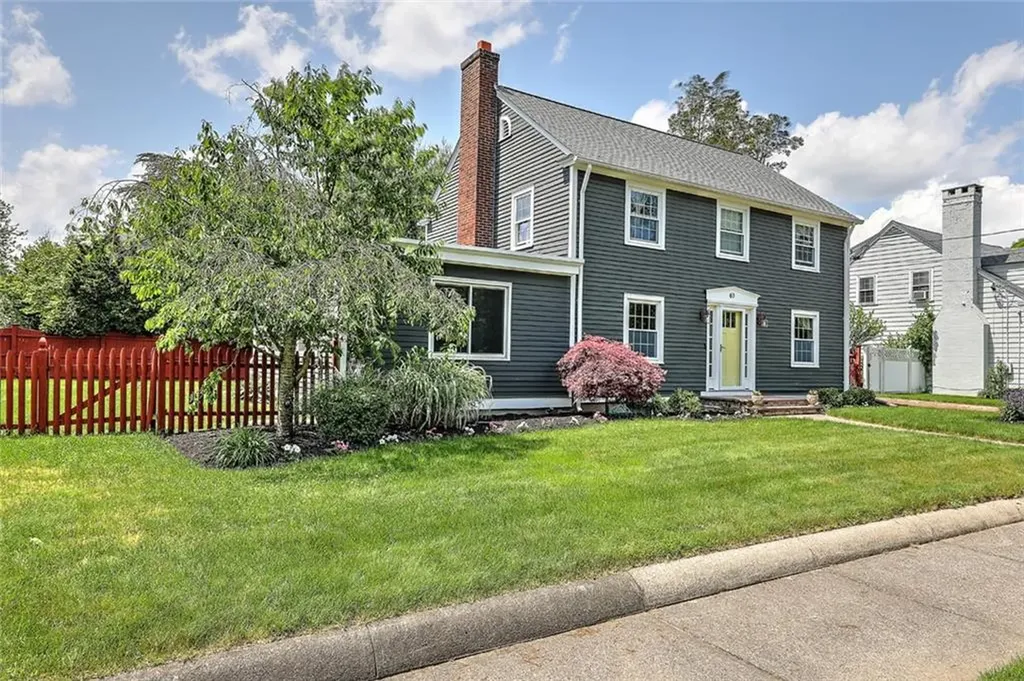 63 Hastings Avenue Pawtucket RI 02861