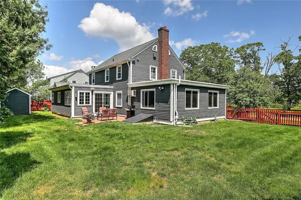 63 Hastings Avenue Pawtucket RI 02861