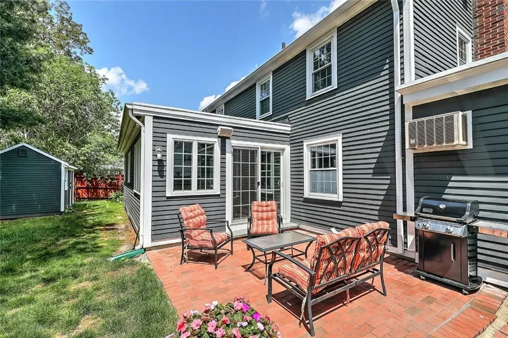 63 Hastings Avenue Pawtucket RI 02861