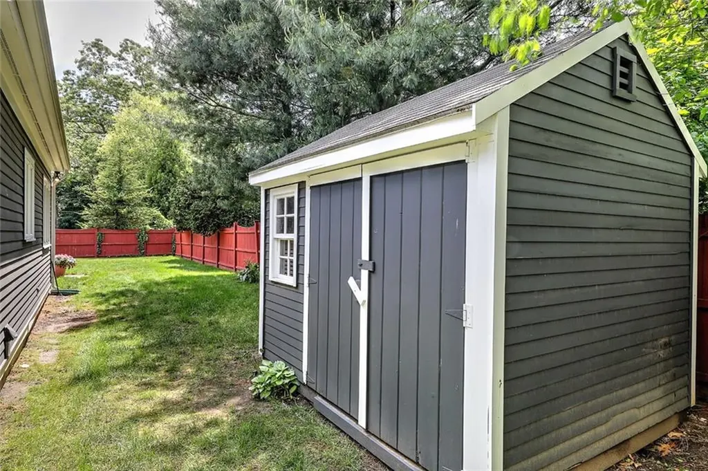 63 Hastings Avenue Pawtucket RI 02861