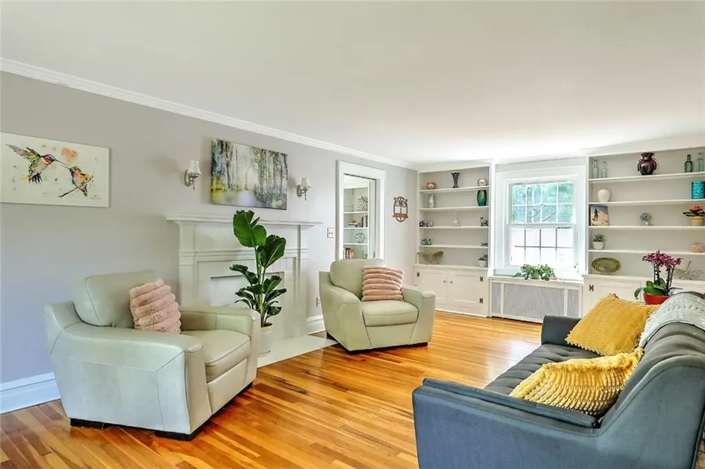 63 Hastings Avenue Pawtucket RI 02861