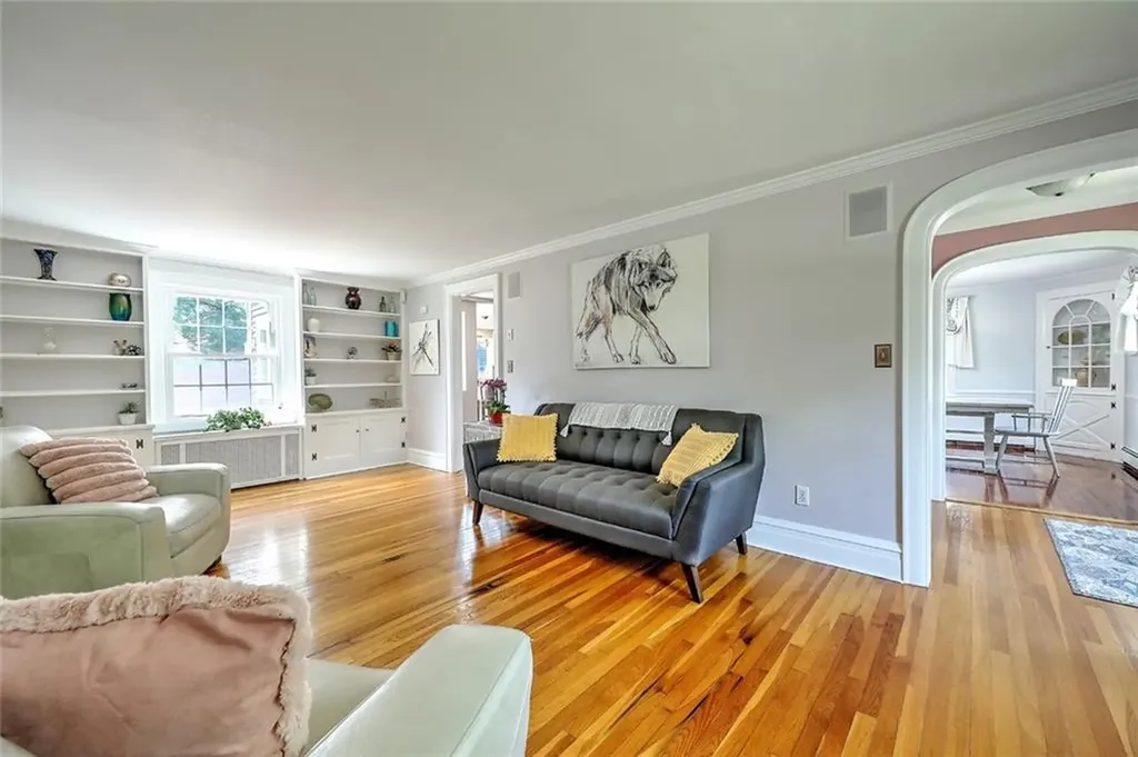 63 Hastings Avenue Pawtucket RI 02861