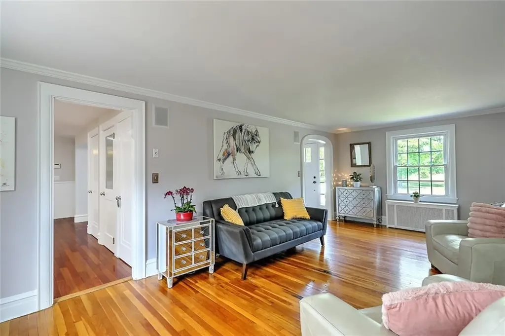 63 Hastings Avenue Pawtucket RI 02861