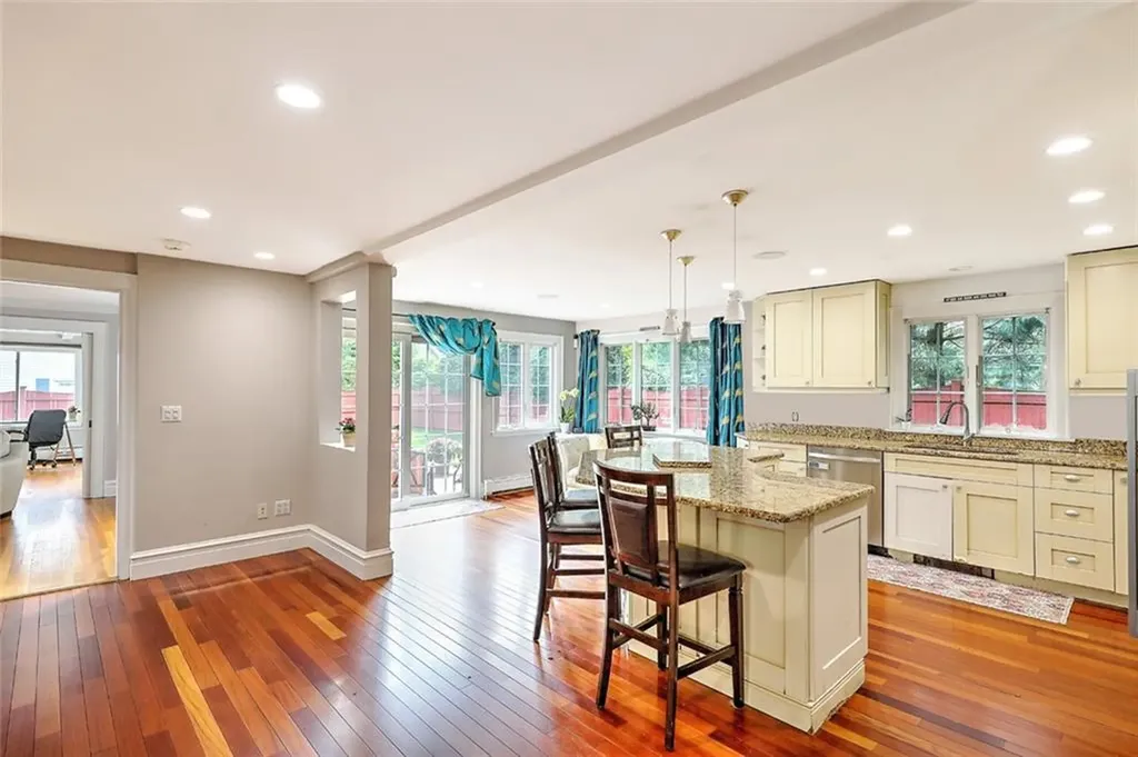 63 Hastings Avenue Pawtucket RI 02861