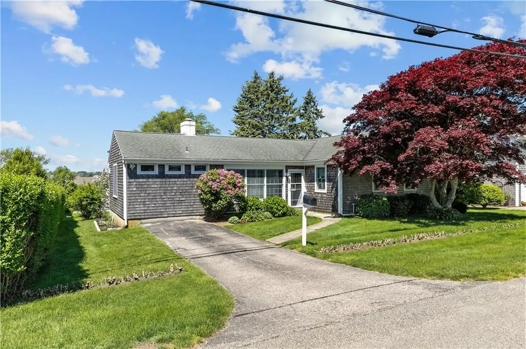 479 Wolcott Avenue Middletown RI 02842
