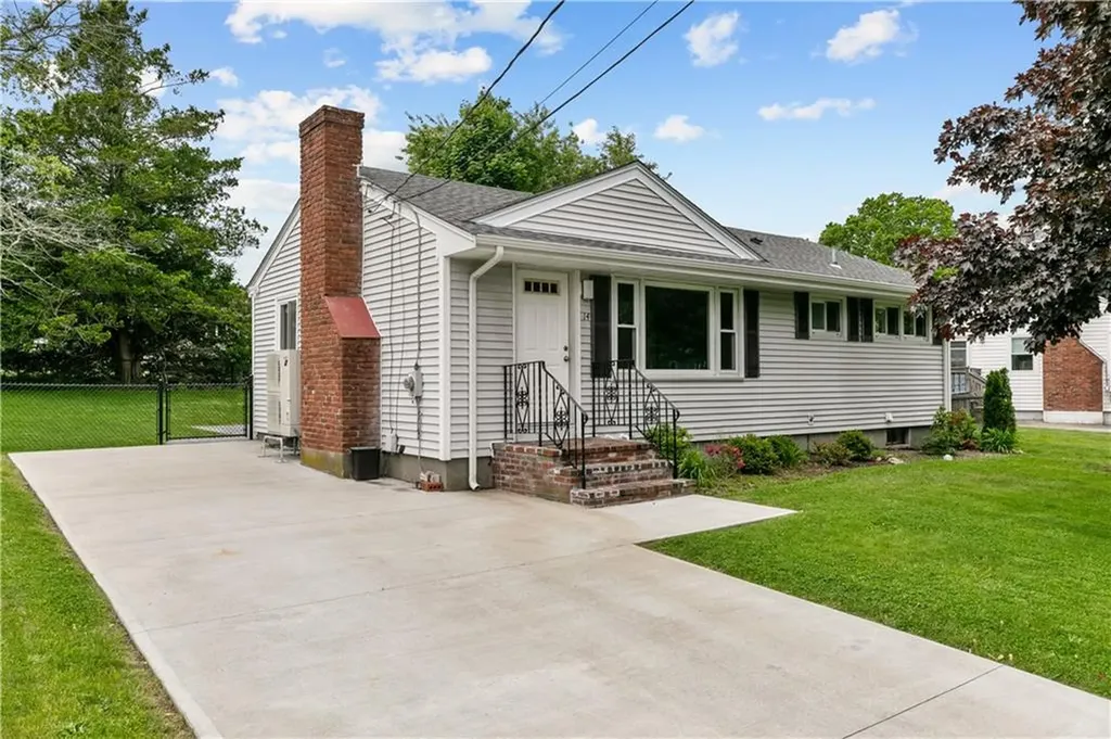 14 Wilson Road Middletown RI 02842
