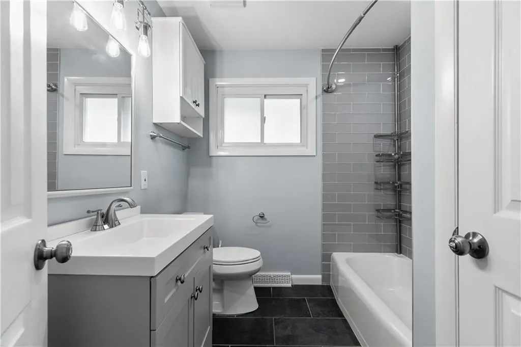 14 Wilson Road Middletown RI 02842