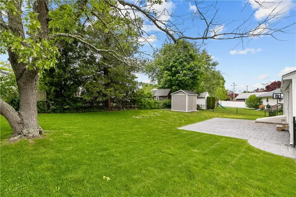 14 Wilson Road Middletown RI 02842