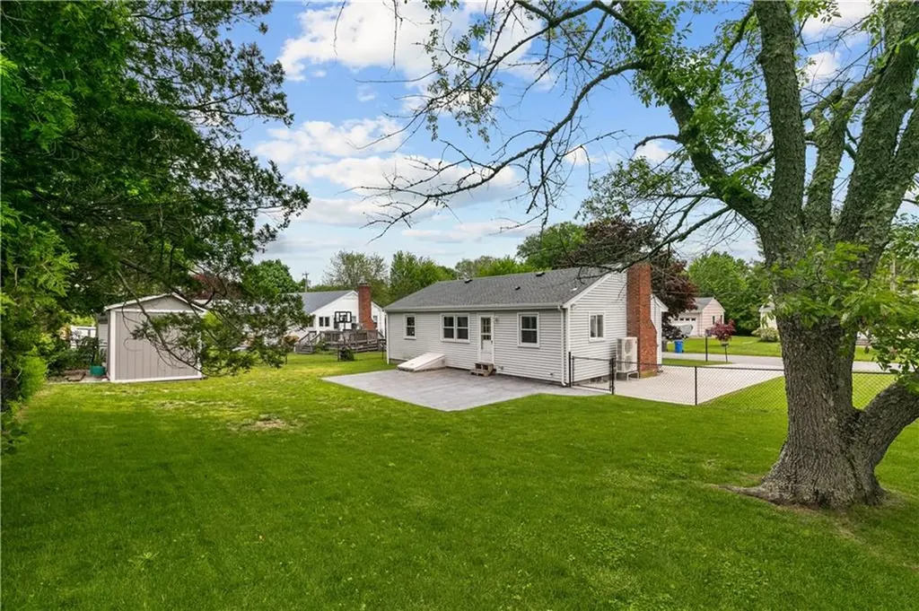14 Wilson Road Middletown RI 02842