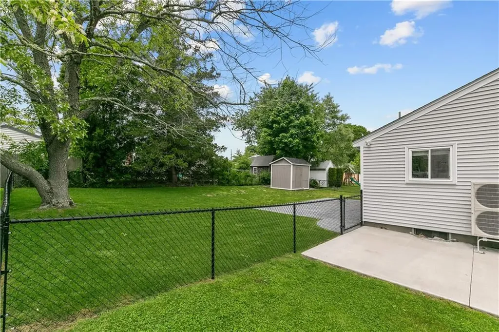 14 Wilson Road Middletown RI 02842