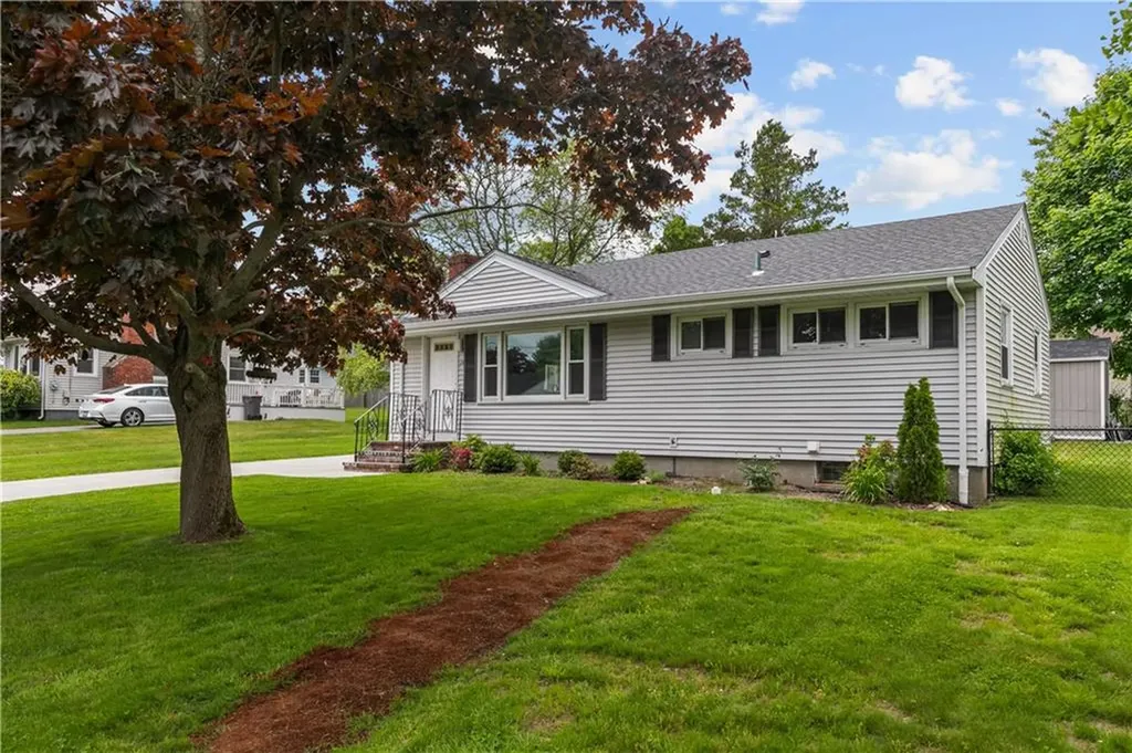 14 Wilson Road Middletown RI 02842