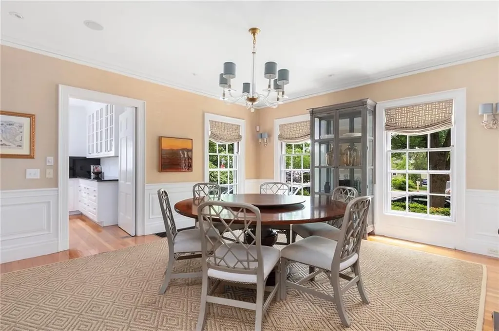 252 Bowen Street Providence RI 02906