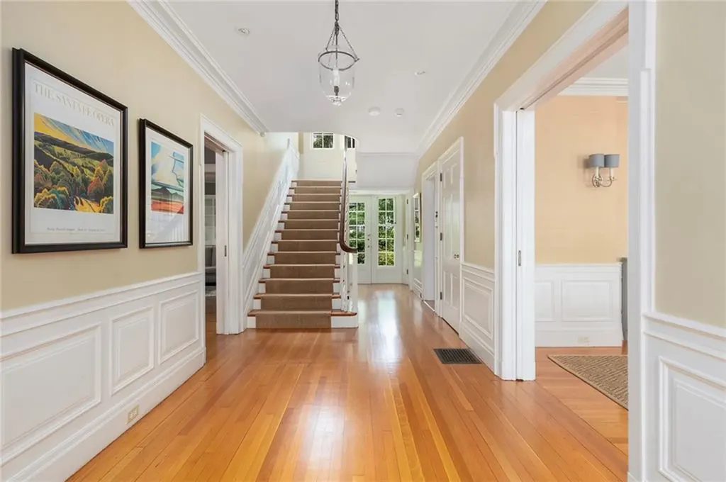 252 Bowen Street Providence RI 02906