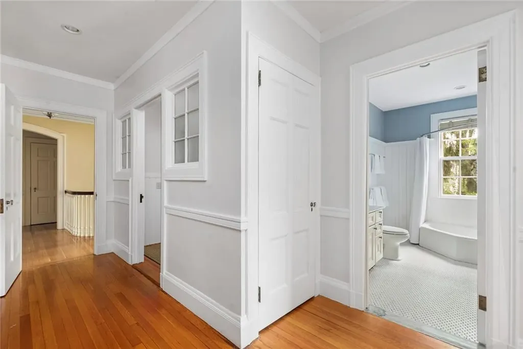 252 Bowen Street Providence RI 02906