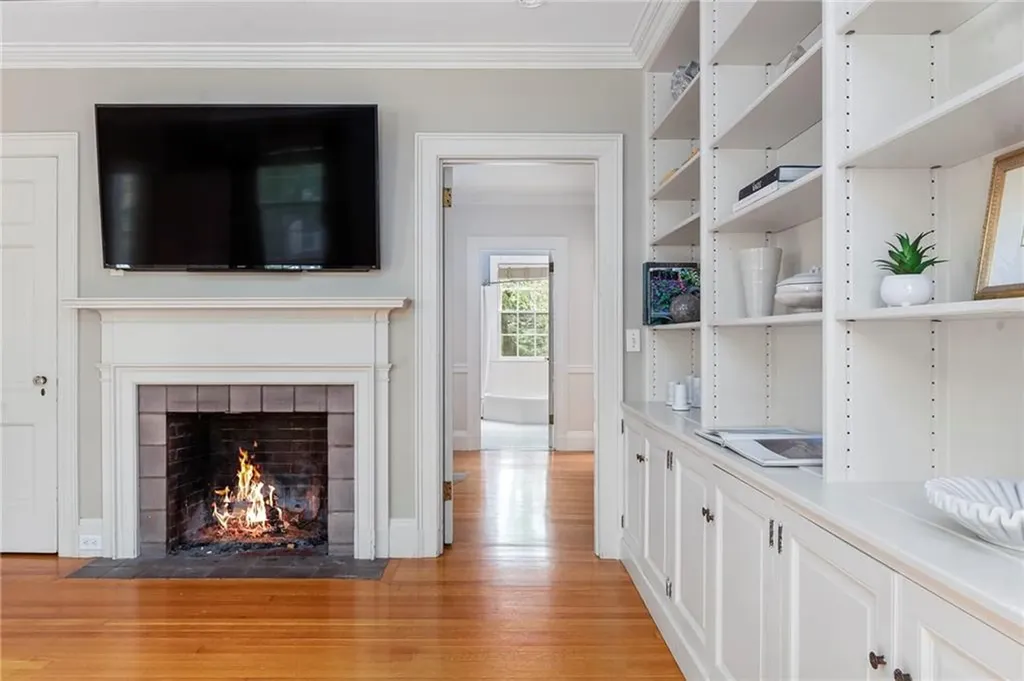 252 Bowen Street Providence RI 02906