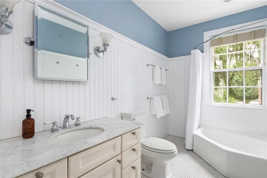 252 Bowen Street Providence RI 02906