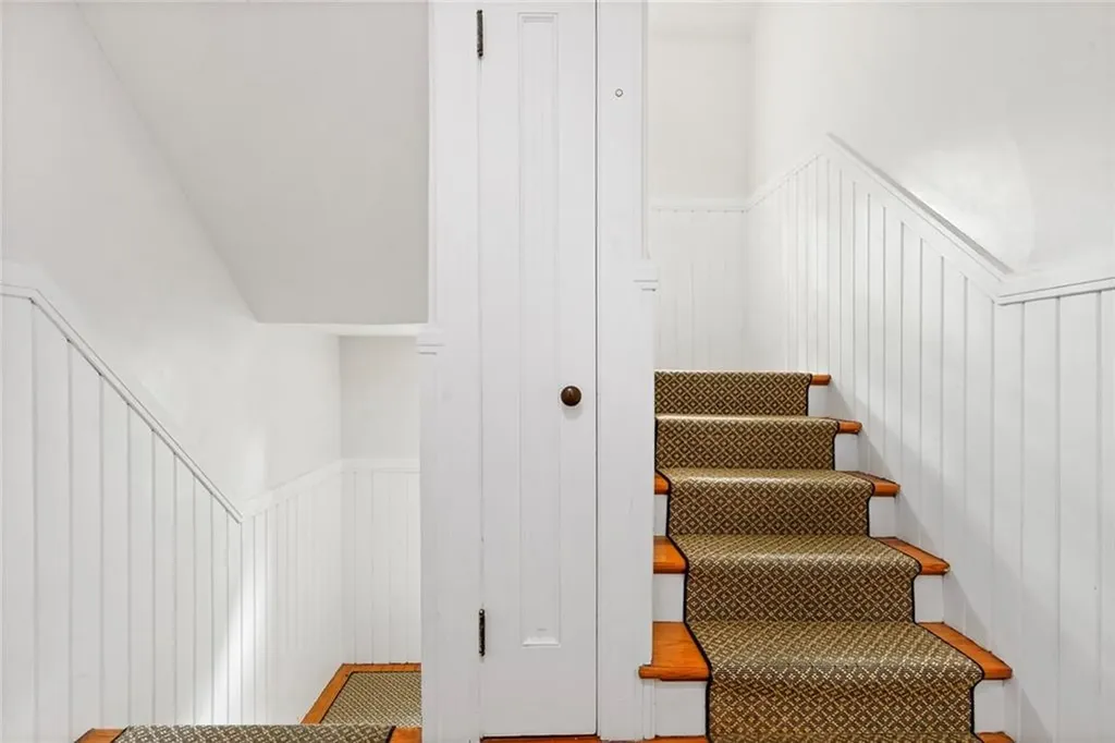 252 Bowen Street Providence RI 02906