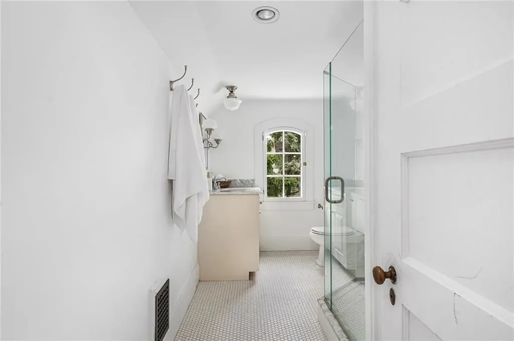 252 Bowen Street Providence RI 02906