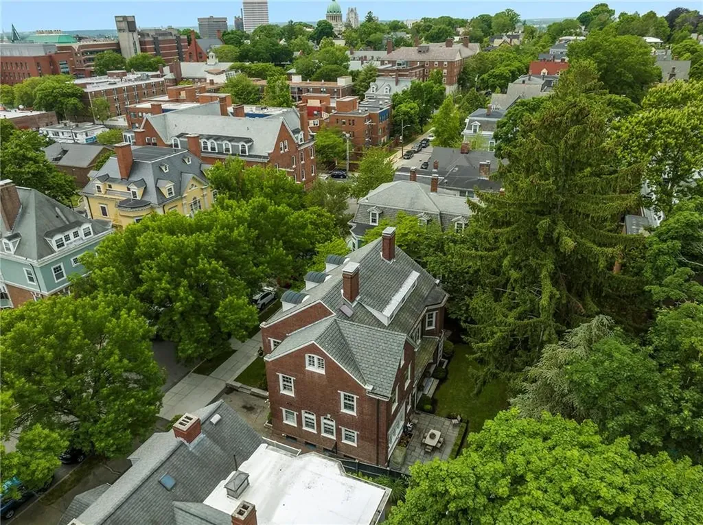 252 Bowen Street Providence RI 02906
