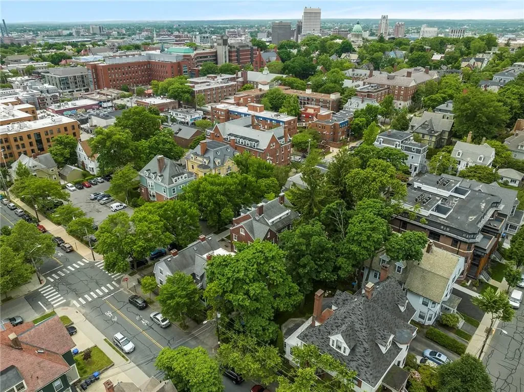 252 Bowen Street Providence RI 02906