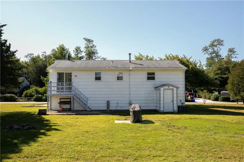 30 Steamboat Street Jamestown RI 02835