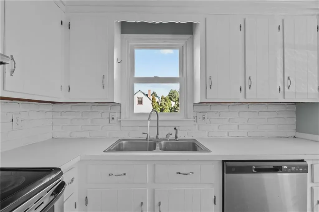30 Steamboat Street Jamestown RI 02835