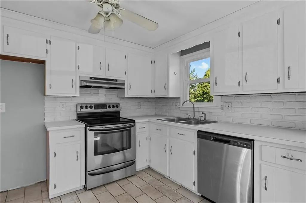 30 Steamboat Street Jamestown RI 02835