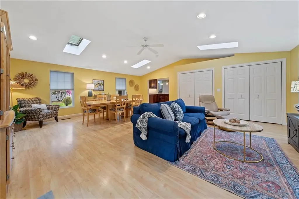 32 Cobblestone Terrace Coventry RI 02816