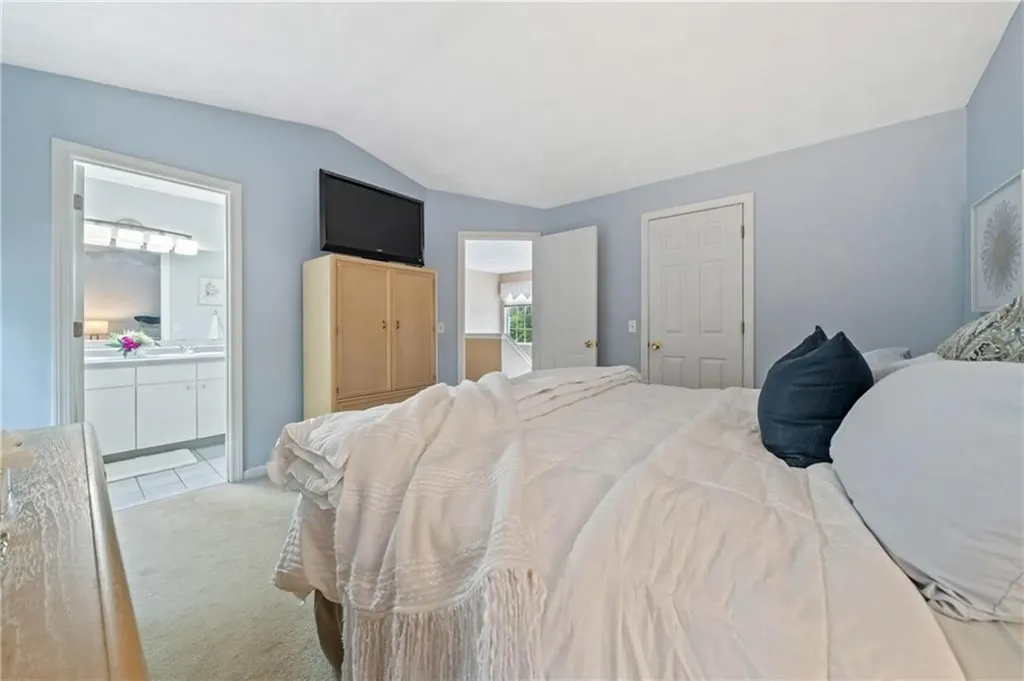32 Cobblestone Terrace Coventry RI 02816